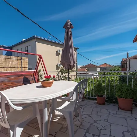 Apartments Mare Trogir Exterior photo